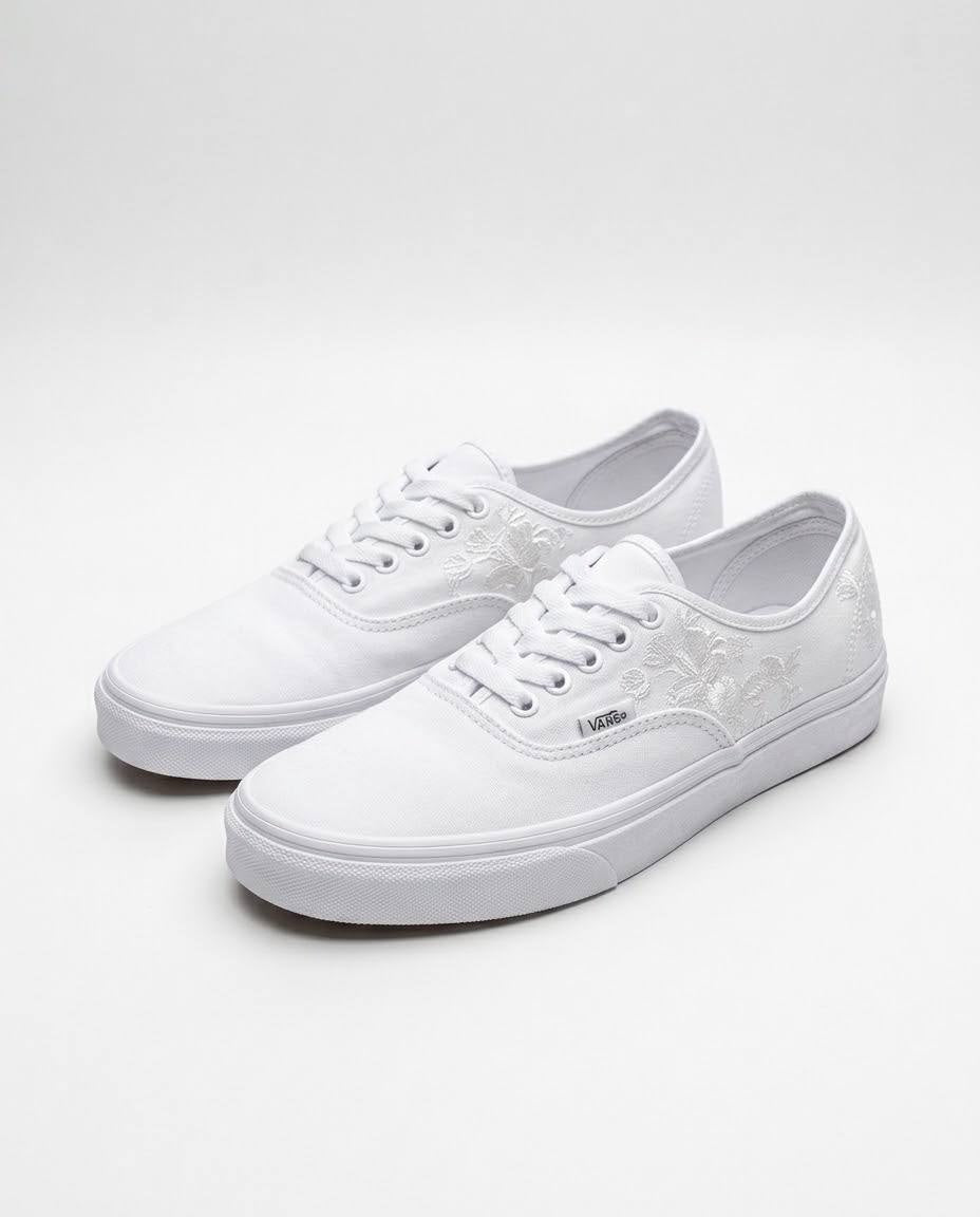 Vans Authentic - Tenis blancos con bordado floral