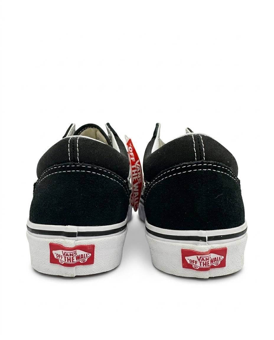 Vans Old Skool - Tenis casuales en negro con detalles de tablero
